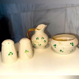 ☘️Vintage Belleek Shamrock Pottery Collection☘️